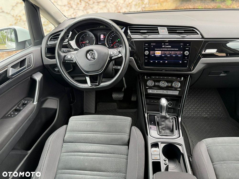 Volkswagen Touran - 16