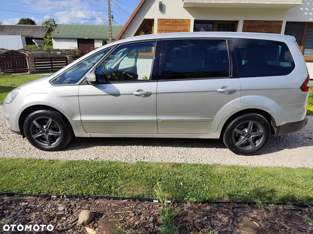 Ford Galaxy - 12