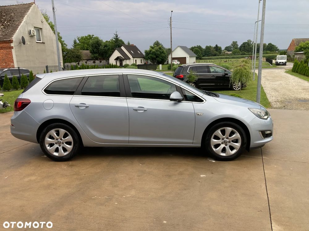 Opel Astra 2.0 CDTI Cosmo - 4