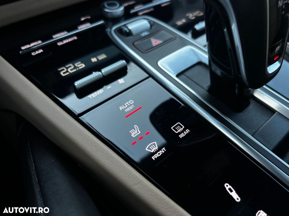 Porsche Cayenne - 22