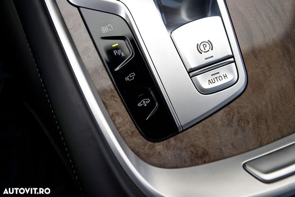 BMW 7 Series 2020 — imagine 36