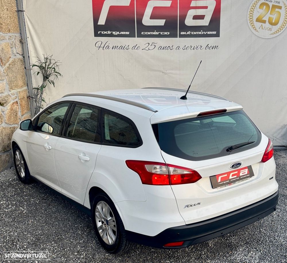Ford Focus SW 1.6 TDCi Titanium - 23