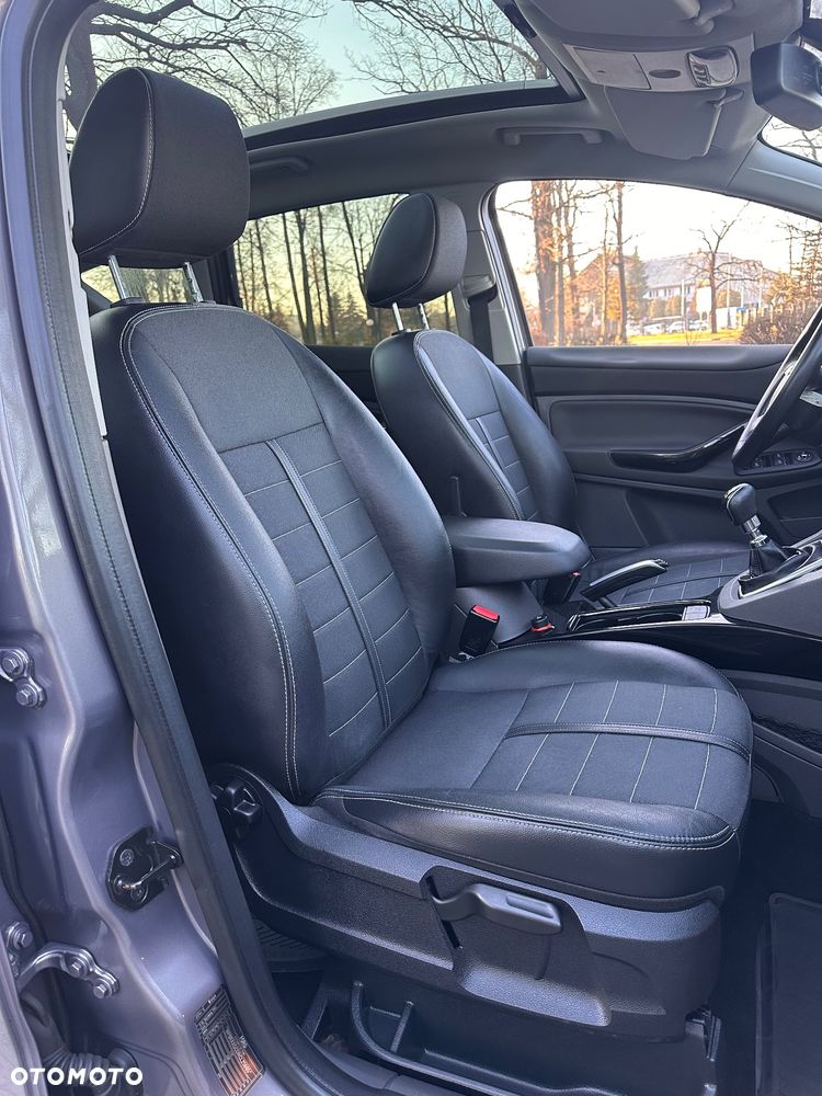 Ford Kuga 2.0 TDCi 4x4 Titanium - 8