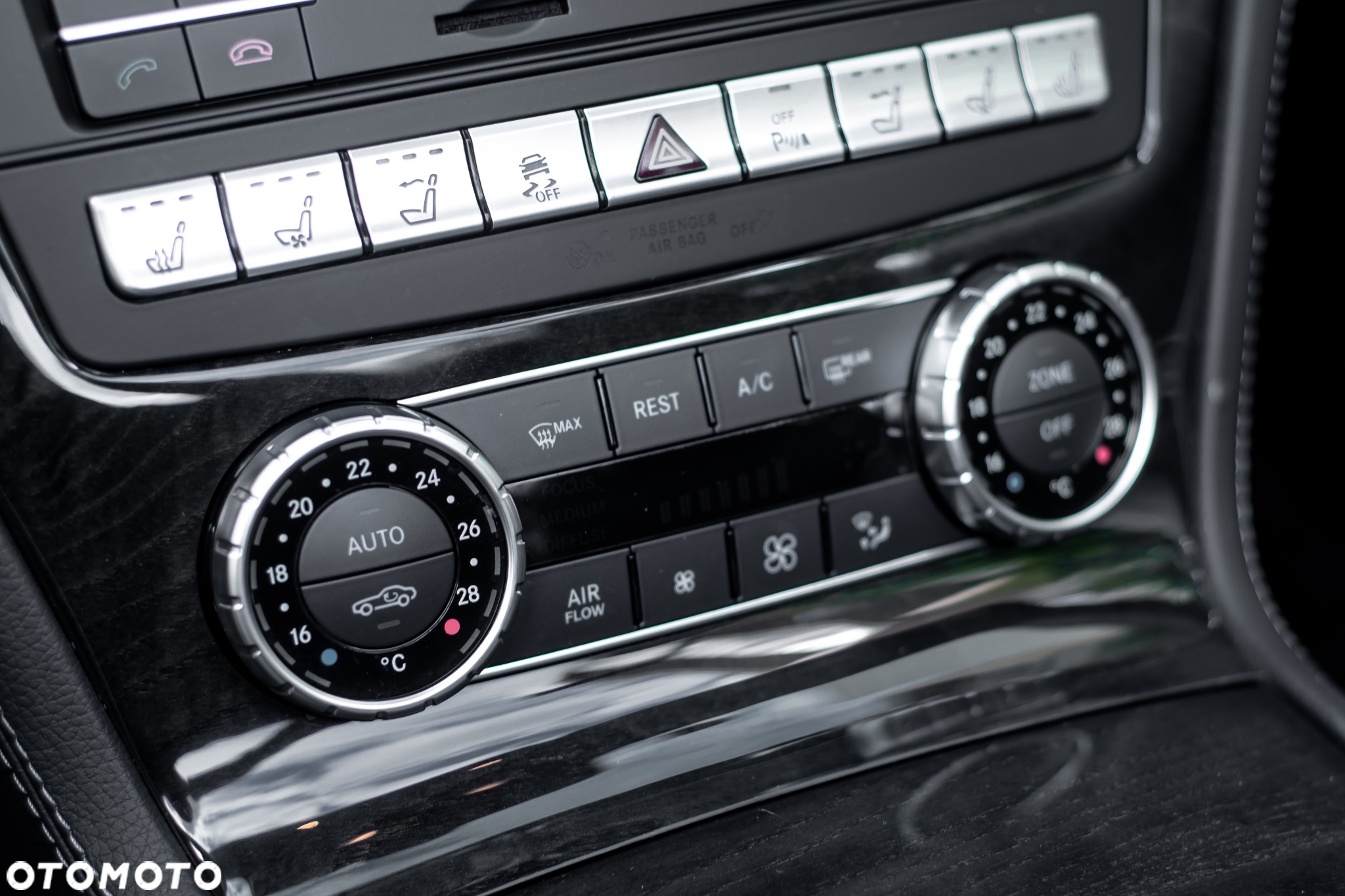 Mercedes-Benz SL 500 9G-TRONIC - 17