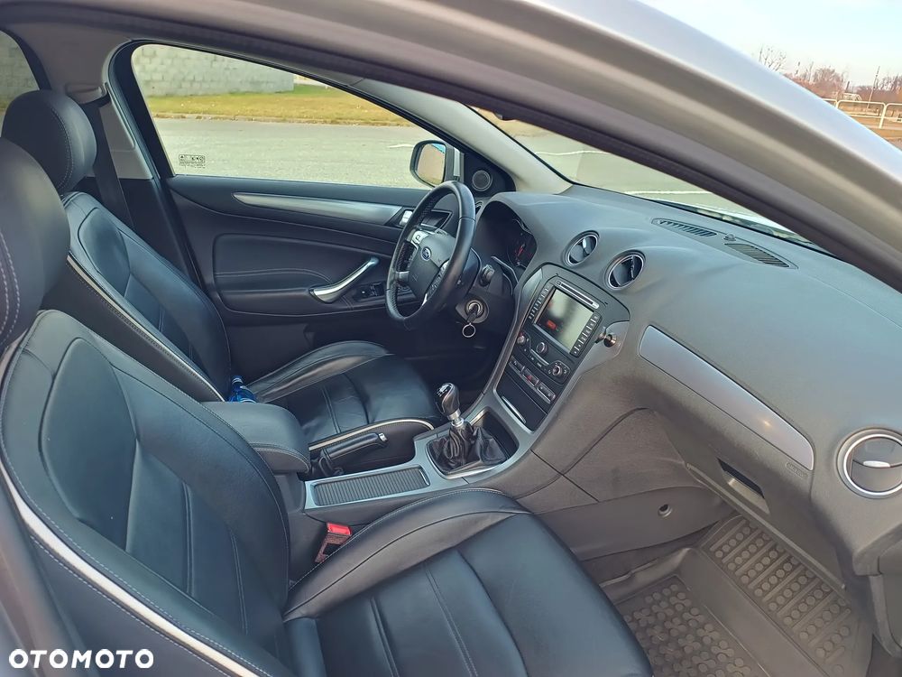 Ford Mondeo SW 2.0 TDCi Gold X - 33