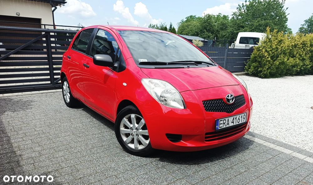 Toyota Yaris 1.3 Luna A/C - 2