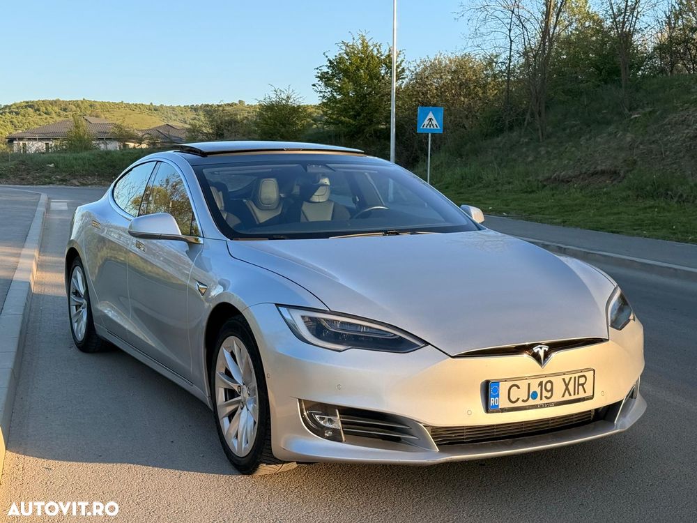 Tesla Model S - 19