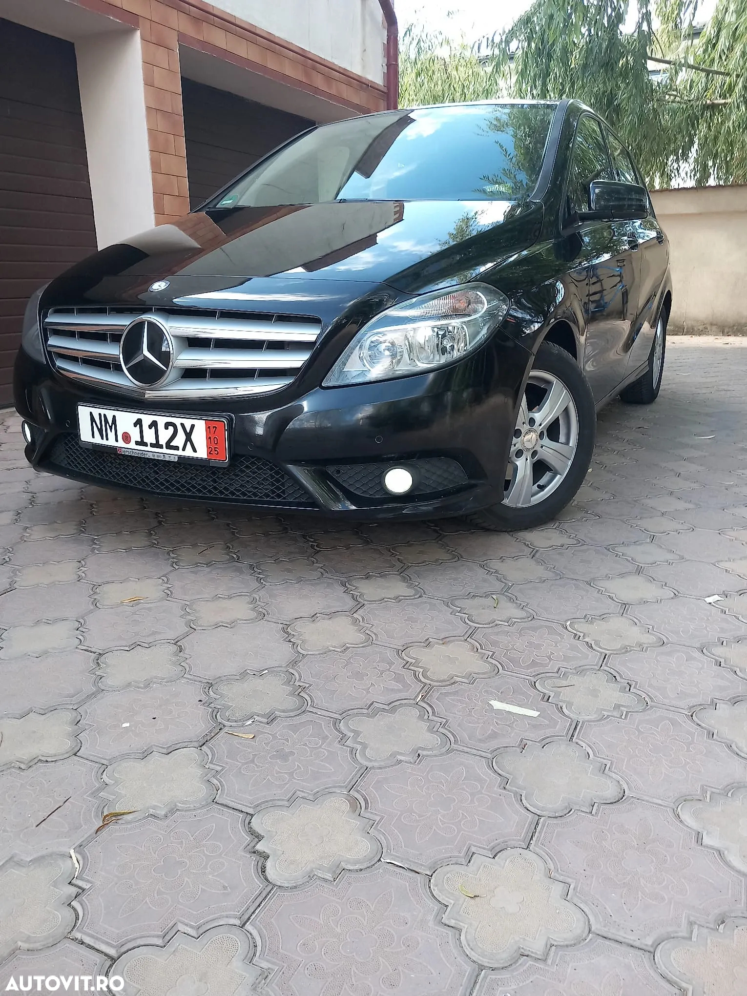 Mercedes-Benz B 180 BlueEFFICIENCY - 17