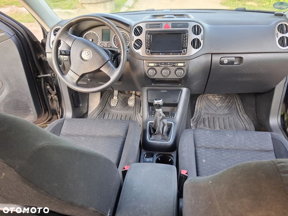 Volkswagen Tiguan - 14