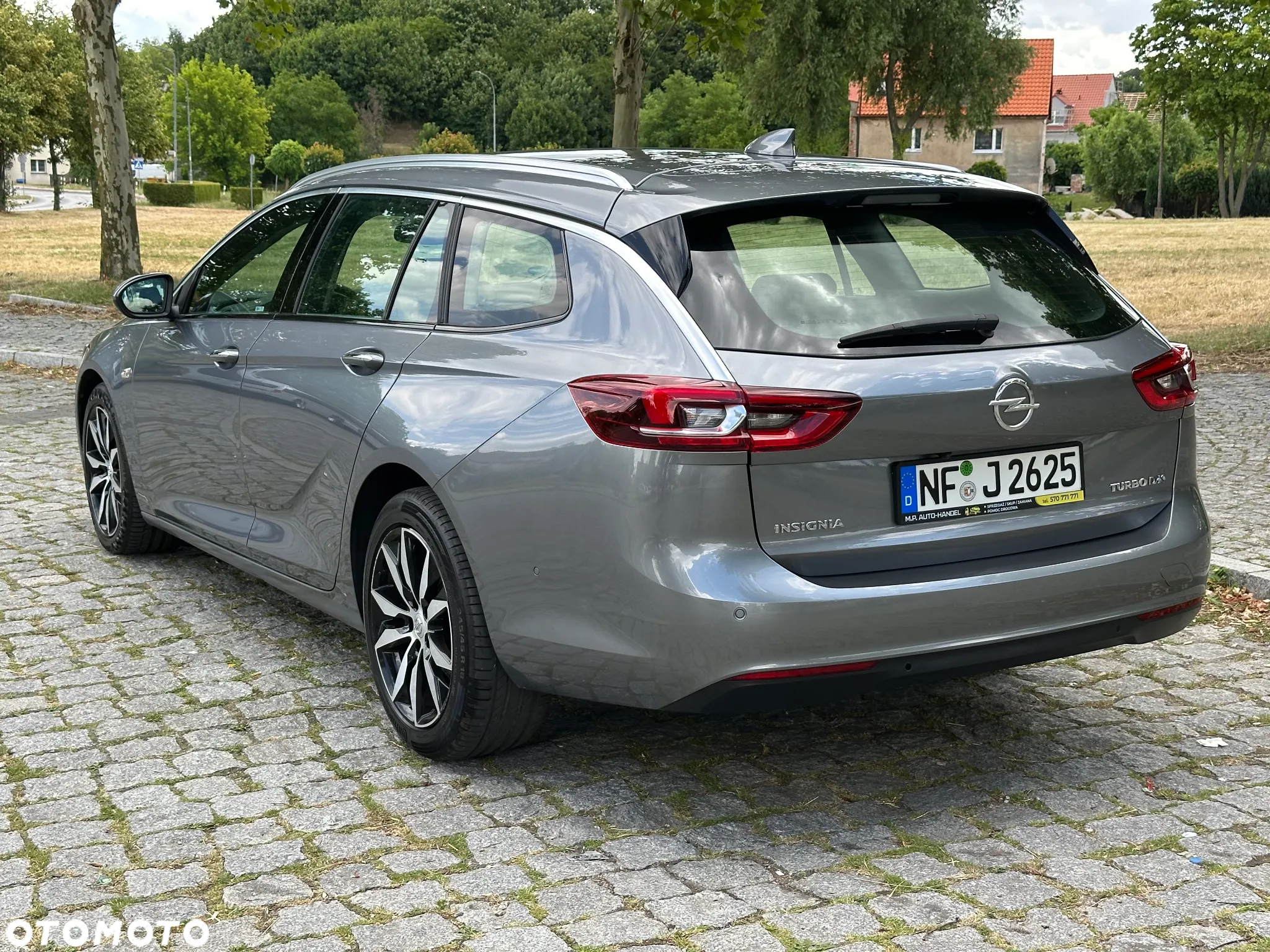 Opel Insignia Sports Tourer 2.0 Diesel 4x4 Ultimate Exclusive - 4
