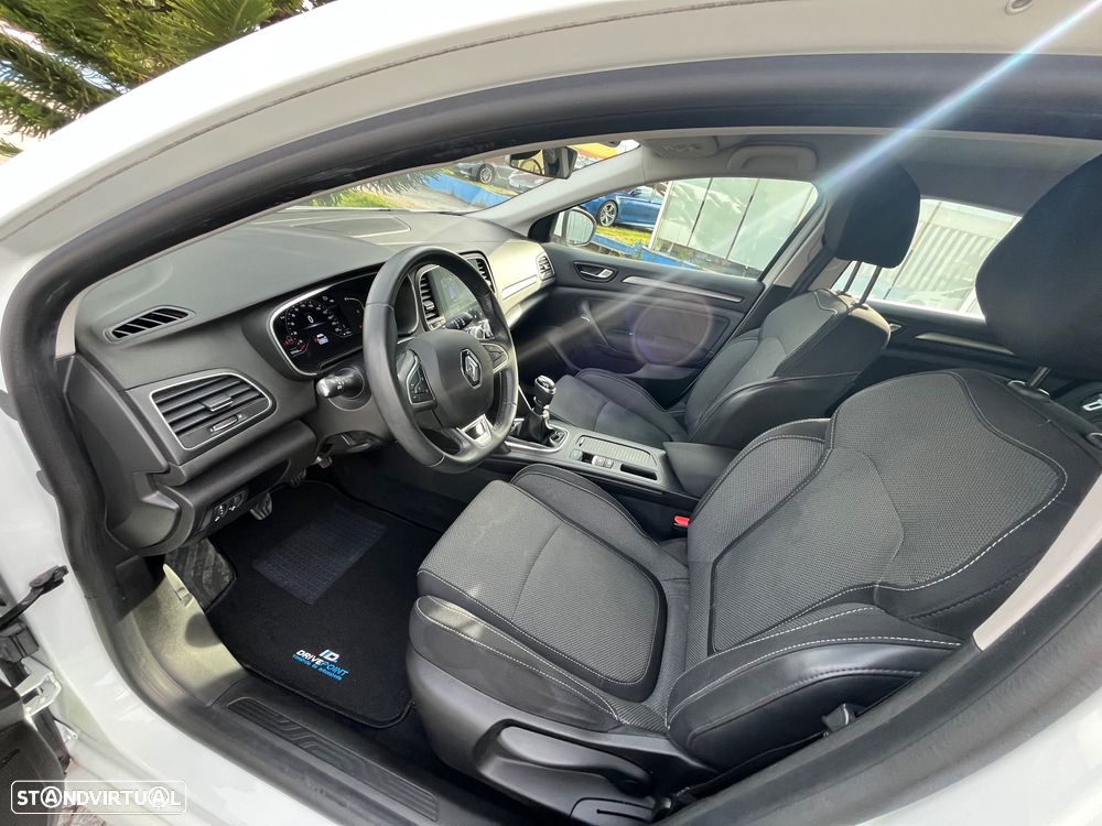 Renault Mégane Sport Tourer 1.5 Blue dCi Equilibre - 28