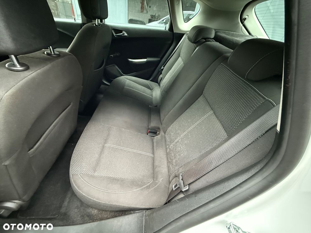 Opel Astra 1.4 Turbo - 20