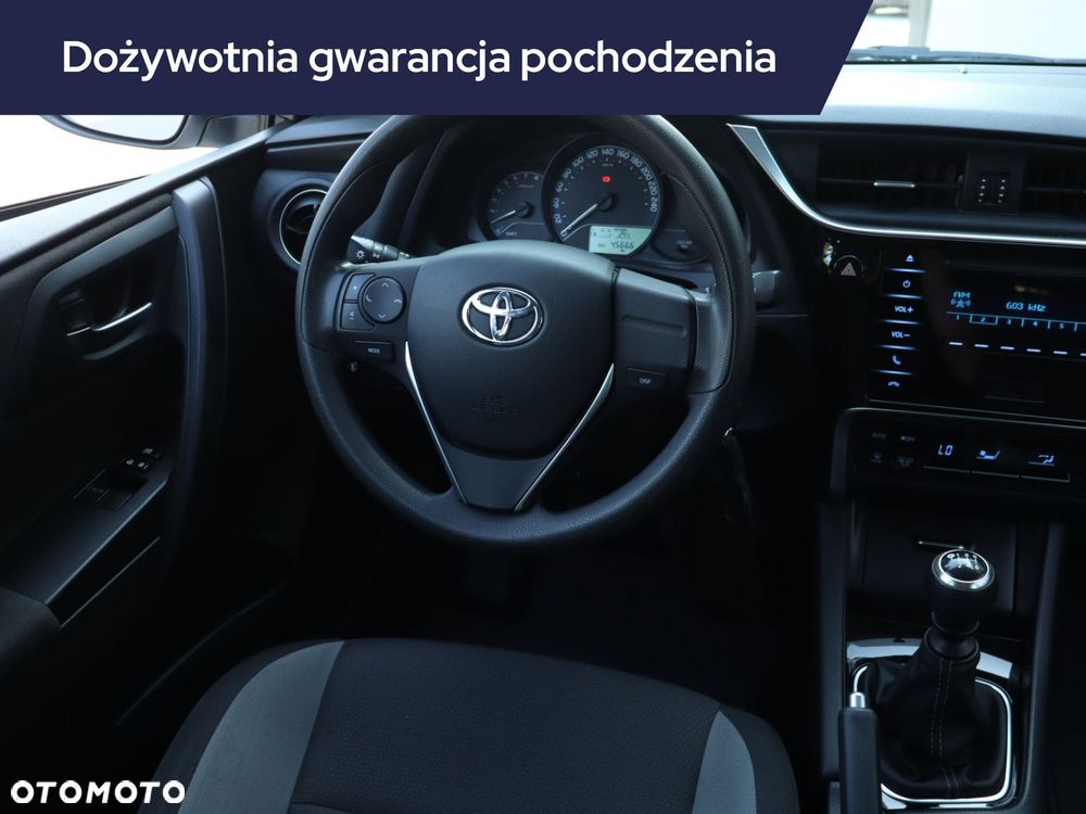 Toyota Auris - 9
