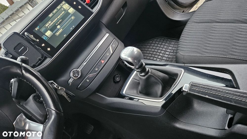 Peugeot 308 BlueHDi FAP 120 Stop & Start Allure - 19