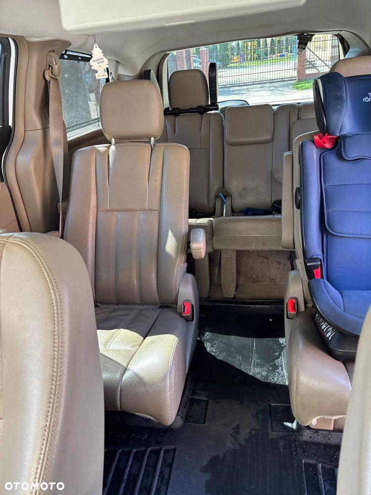 Chrysler Town & Country 3.6 Limited - 4