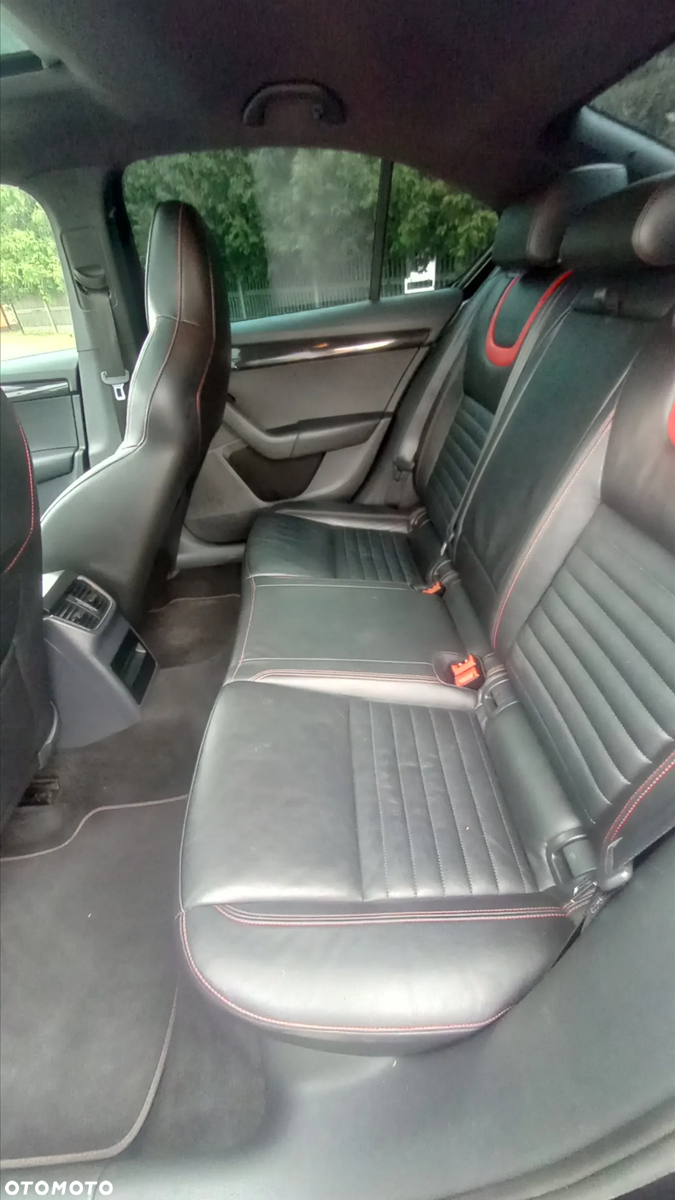 Skoda Octavia 2.0 TDI 4x4 DSG RS - 16