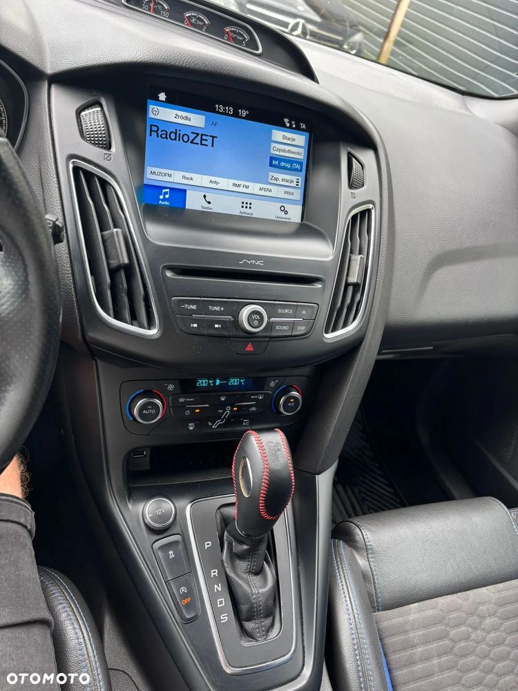 Ford Focus 2.0 TDCi ST-2 PowerShift - 11