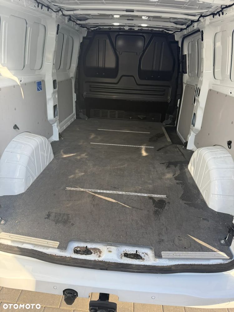 Volkswagen Transporter - 15