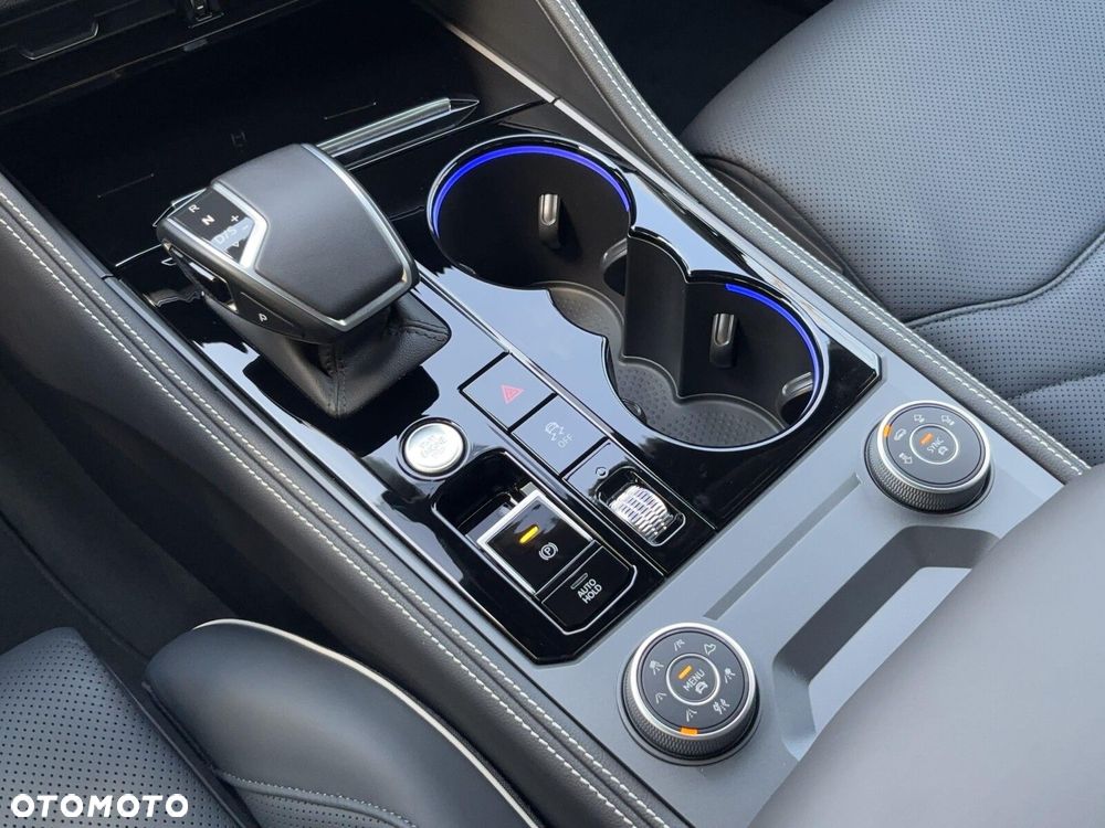 Volkswagen Touareg - 27