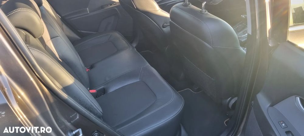 Kia Sportage 2.0 CRDI 4WD Automatik Dream-Team Edition - 11