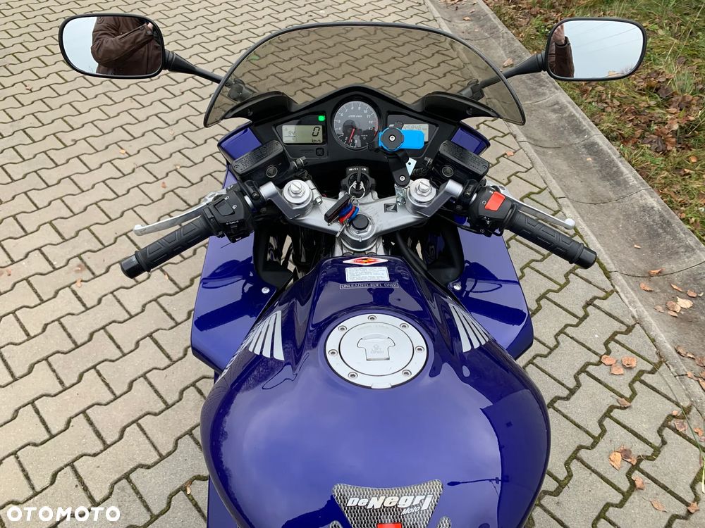 Honda VFR - 15