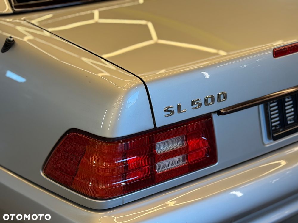 Mercedes-Benz SL - 13