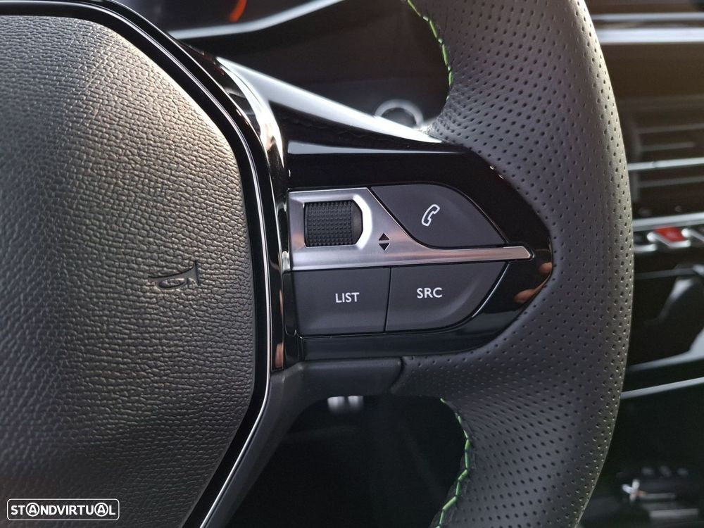 Peugeot e-2008 54 kWh GT - 17