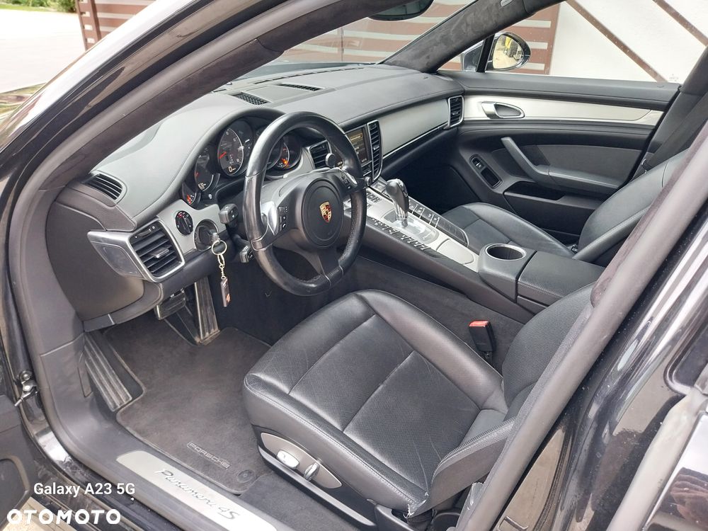 Porsche Panamera 4S - 5