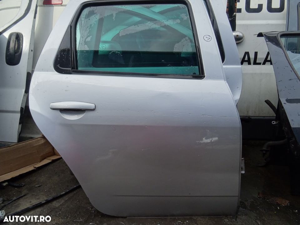Vand Usa Spate Dreapta Dacia Duster din 2011 fara rugina fara lovituri - 2