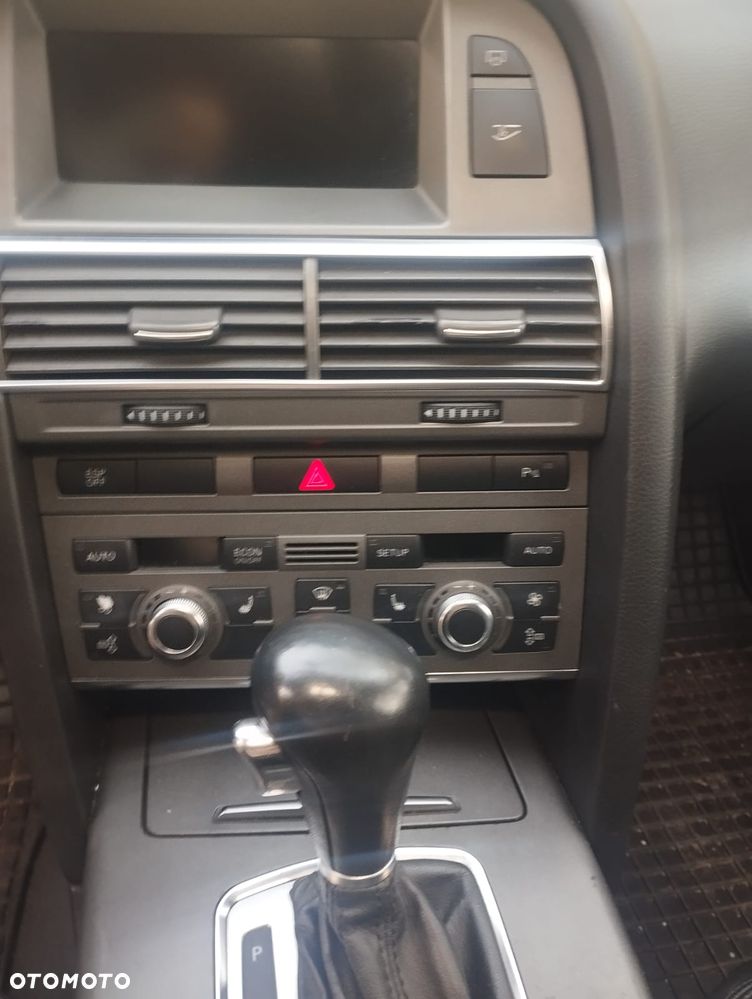 Audi A6 Avant - 14