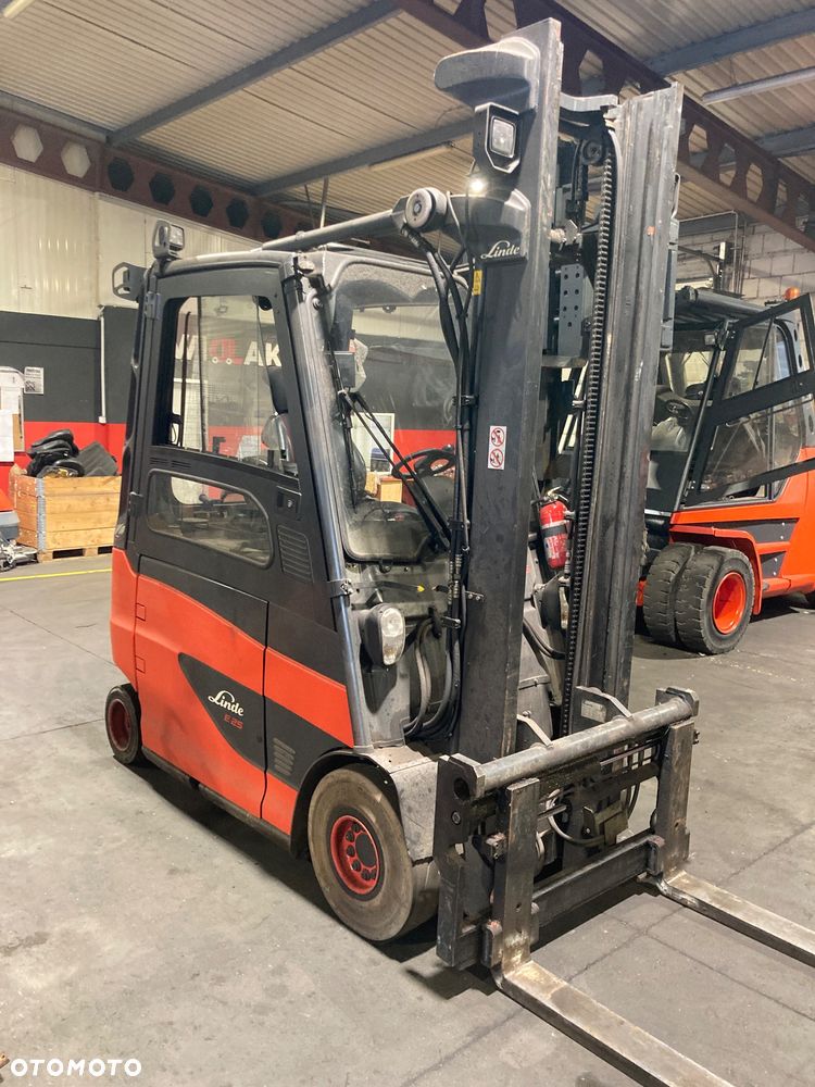 Linde [2015] WÓZEK WIDŁOWY elektryczny LINDE E25 2,5t - 7