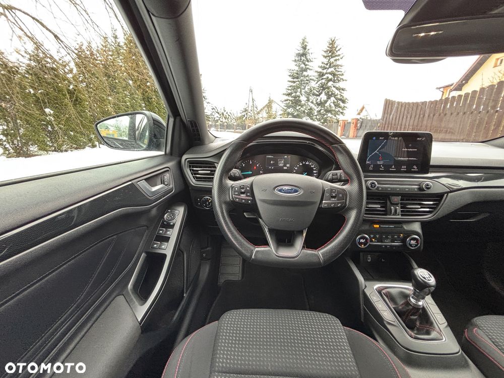 Ford Focus 1.5 EcoBlue Start-Stopp-System ST-LINE - 12