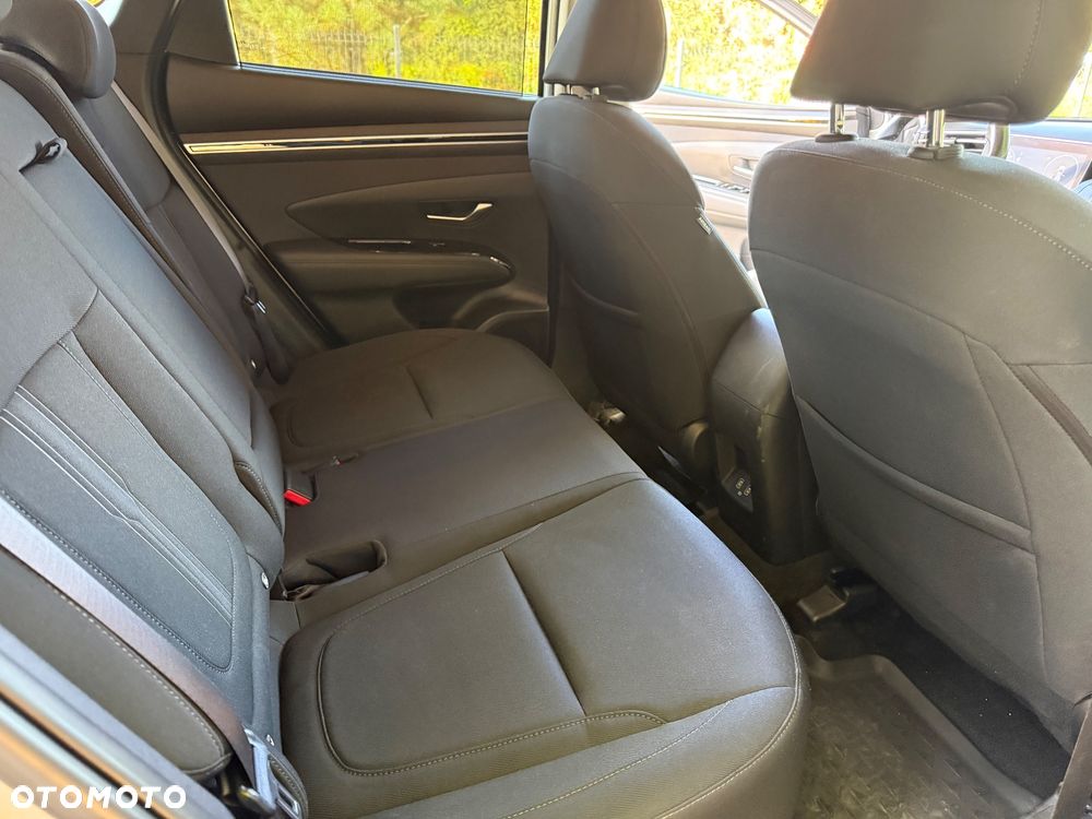 Hyundai Tucson 1.6 T-GDi HEV Executive 2WD - 31