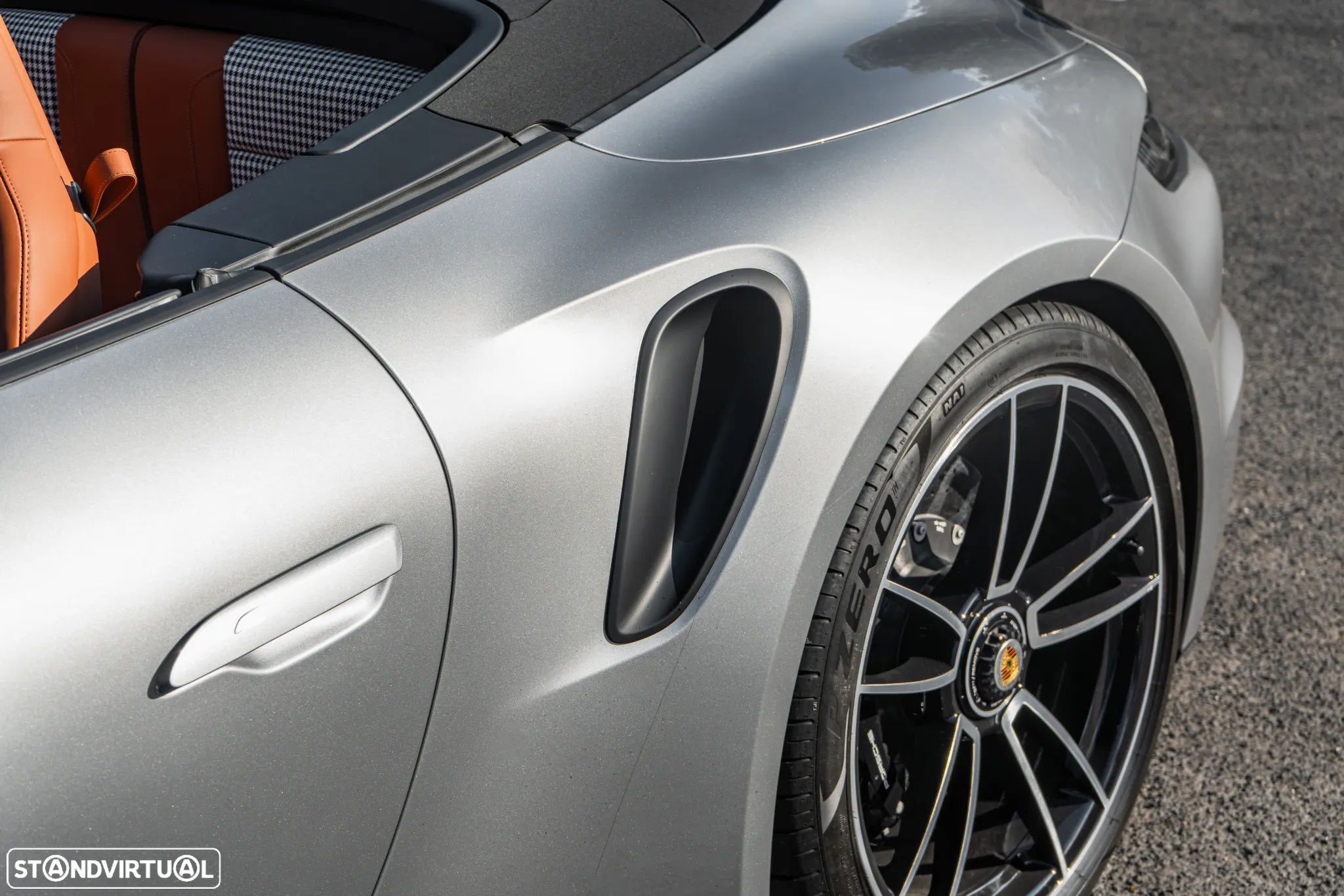 Porsche 911 (992) Turbo S Cabriolet - 8