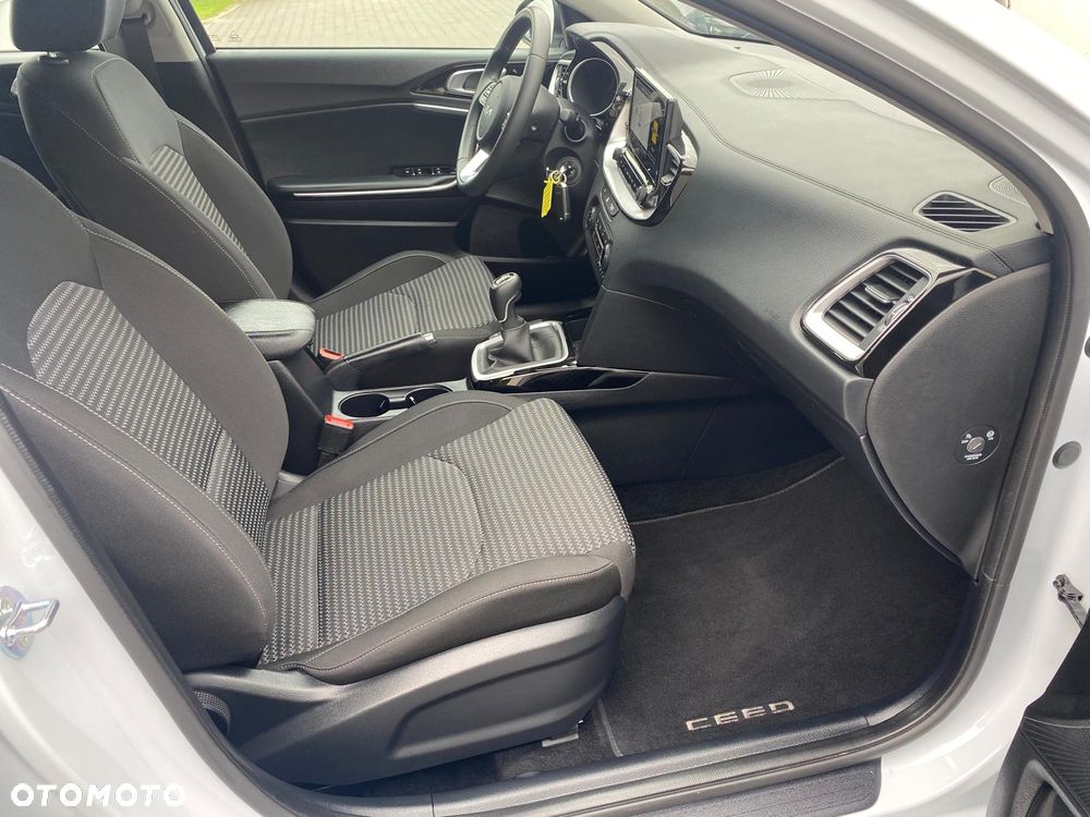 Kia Ceed 1.0 T-GDI Business Line Plus - 28