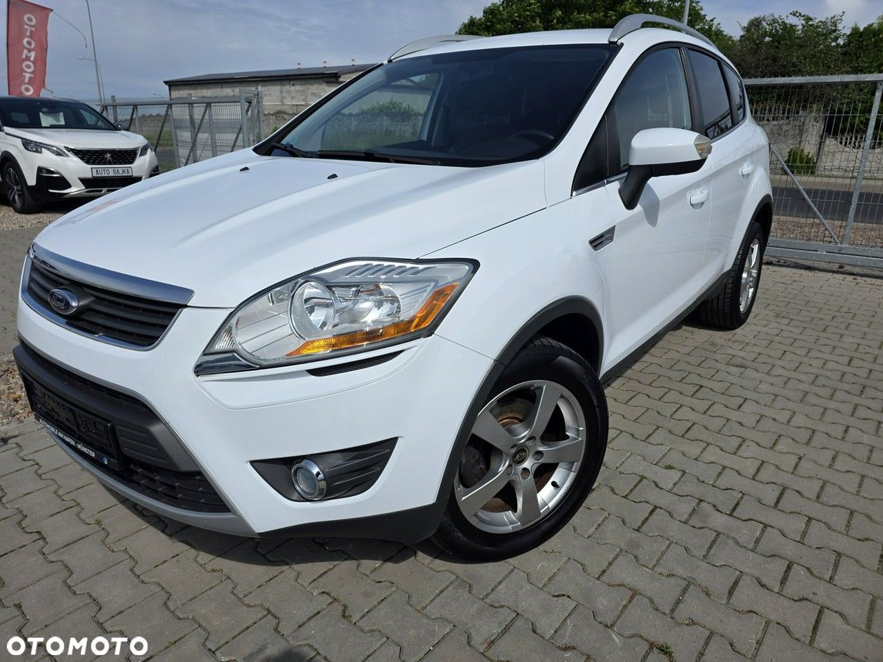 Ford Kuga 2.0 TDCi 2x4 Titanium - 1