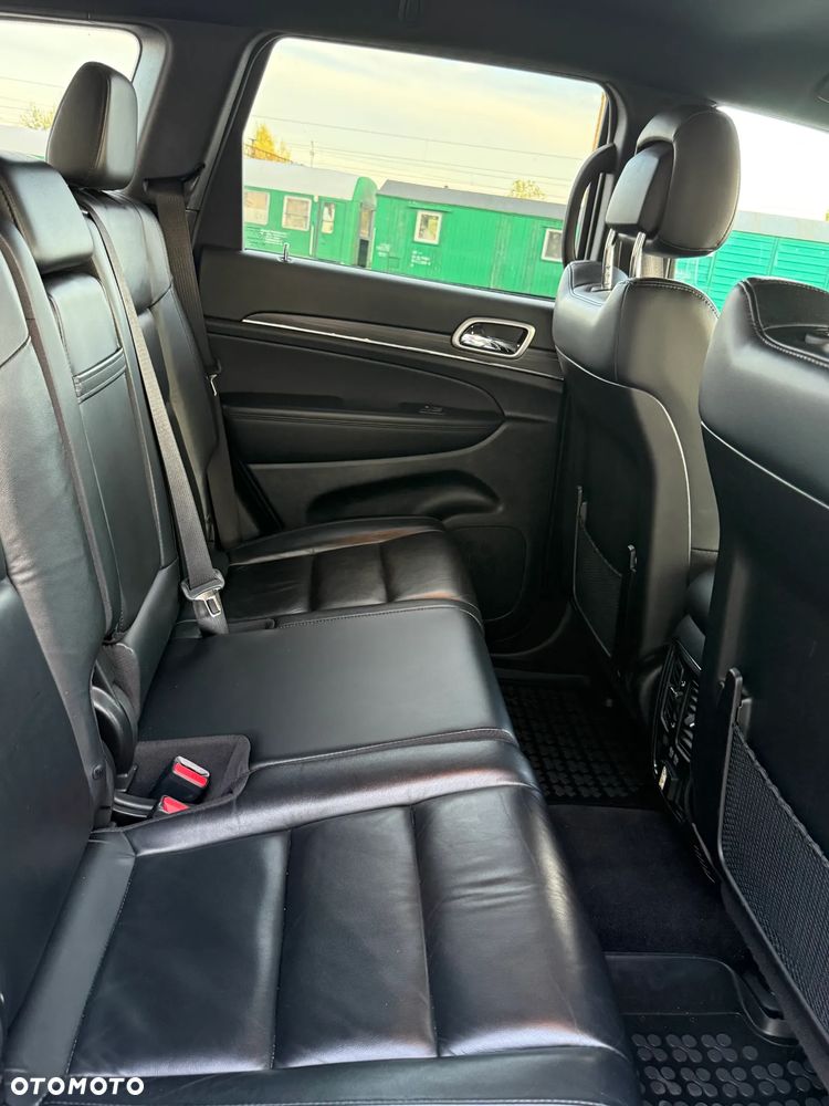Jeep Grand Cherokee - 20