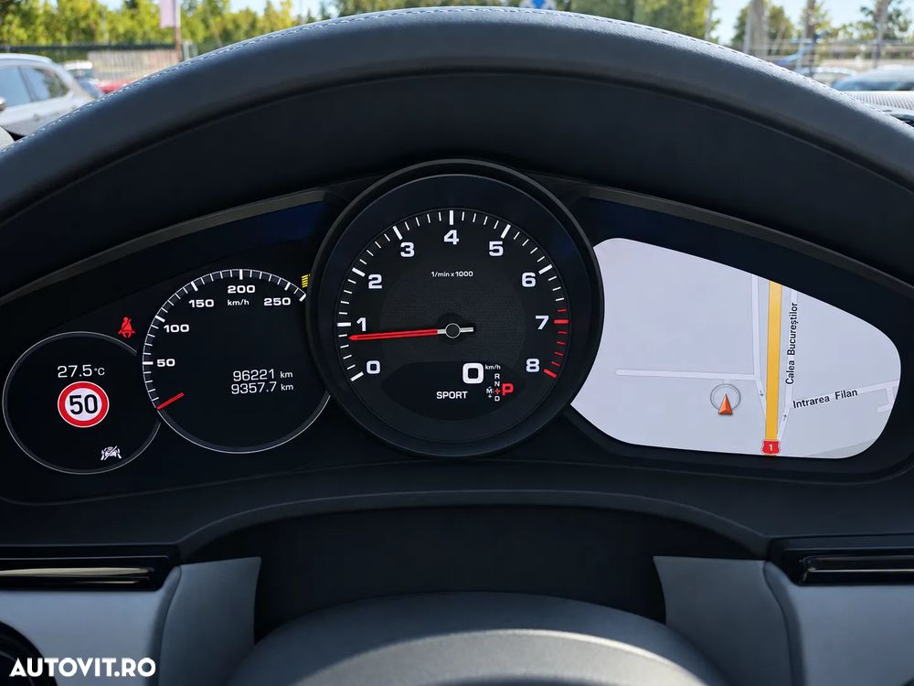 Porsche Cayenne - 10