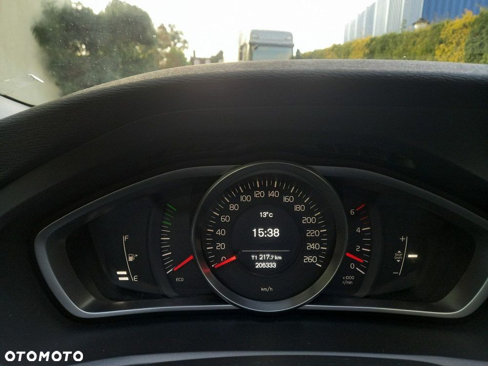 Volvo V40 D2 Kinetic - 32