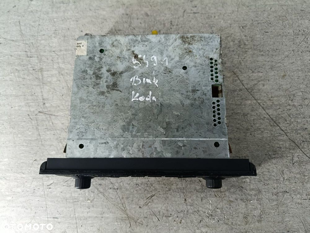 RADIO FABRYCZNE AUDI A3 8P/8PA/8P7 8P0035152B - 2