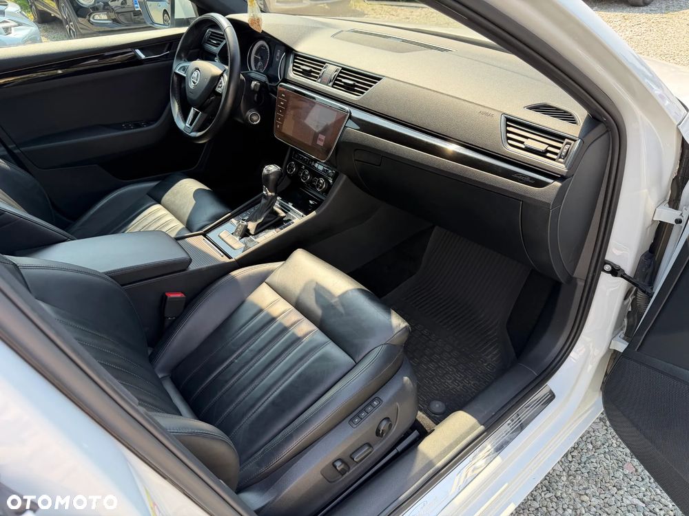Skoda Superb 2.0 TDI DSG L&K - 24