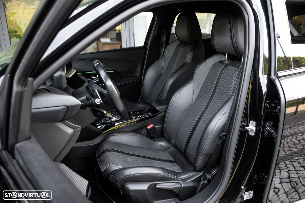 Peugeot 2008 1.5 BlueHDi GT EAT8 - 26