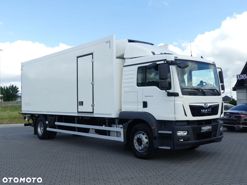 MAN TGM 18.250 / CHŁODNIA + WINDA / KABINA SYPIALNA / EURO 6 / - 12