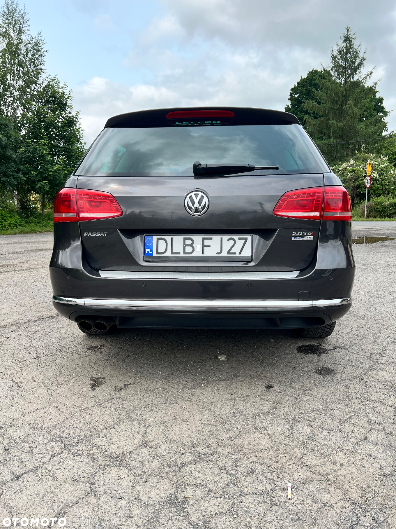Volkswagen Passat - 11