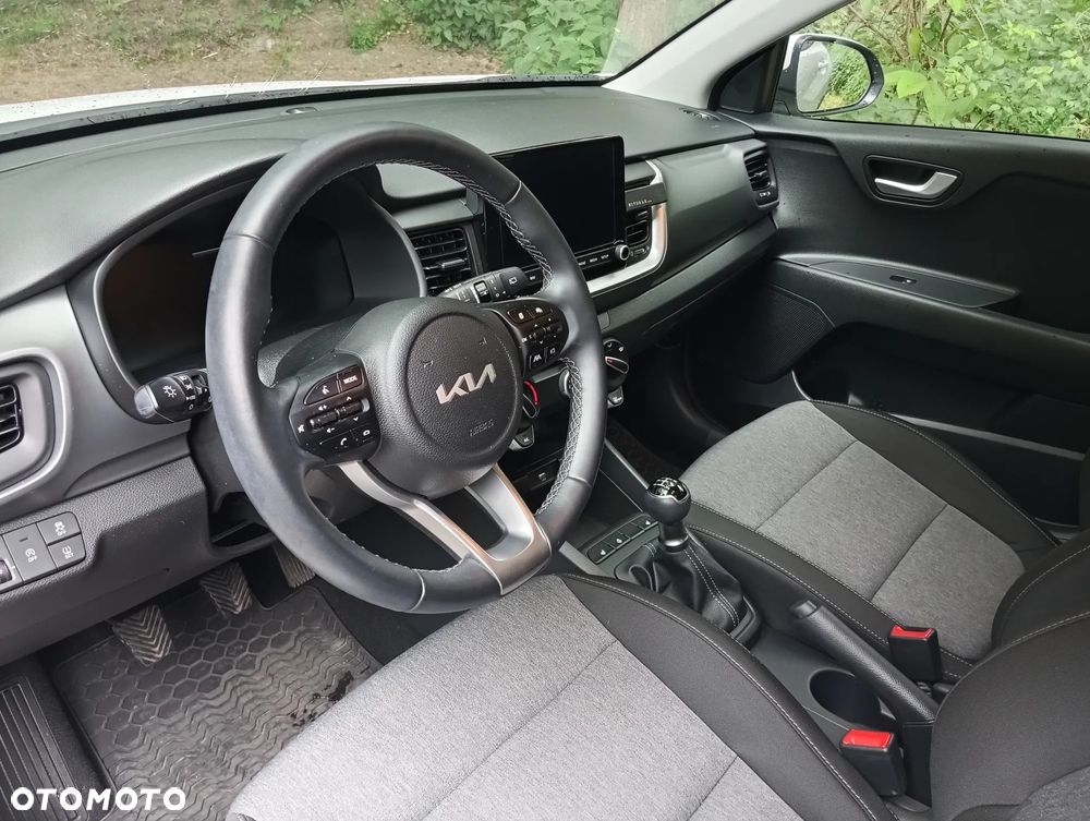 Kia Stonic 1.2 M - 8