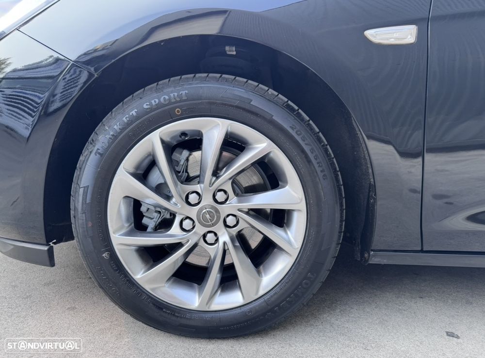 Opel Astra Sports Tourer - 10