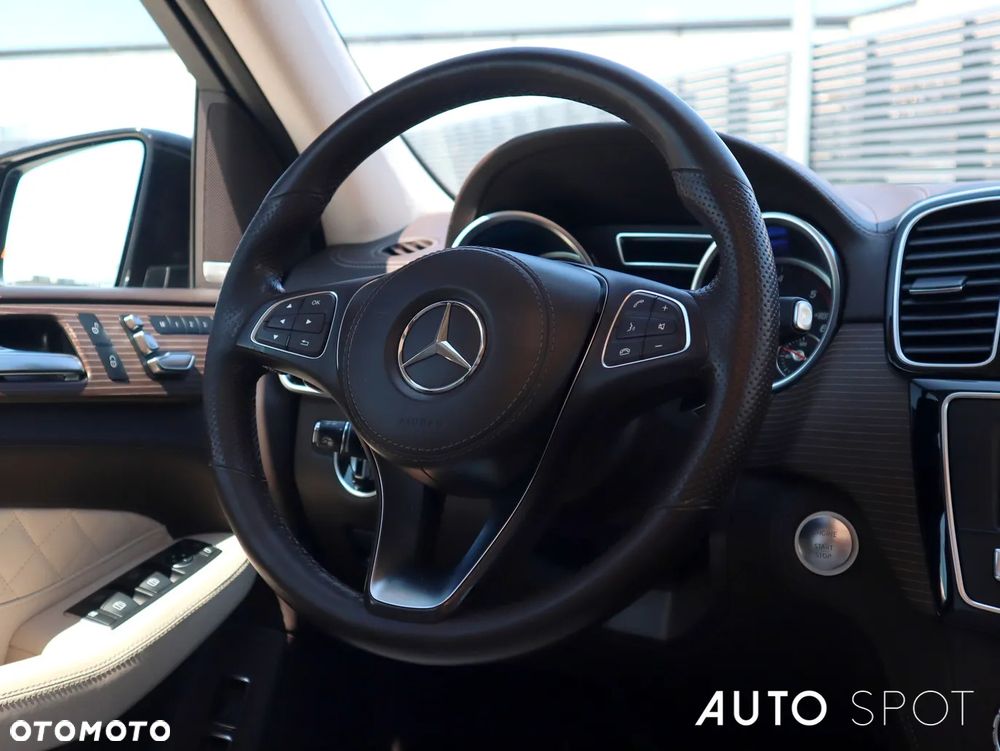 Mercedes-Benz GLS 350 d 4Matic 9G-TRONIC AMG Line - 21