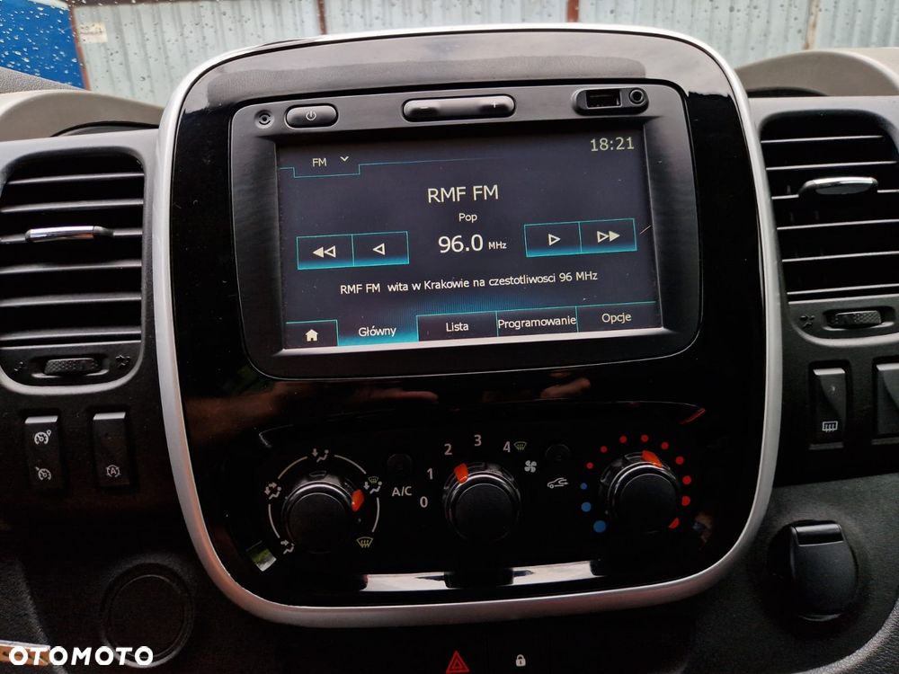Renault Trafic - 18