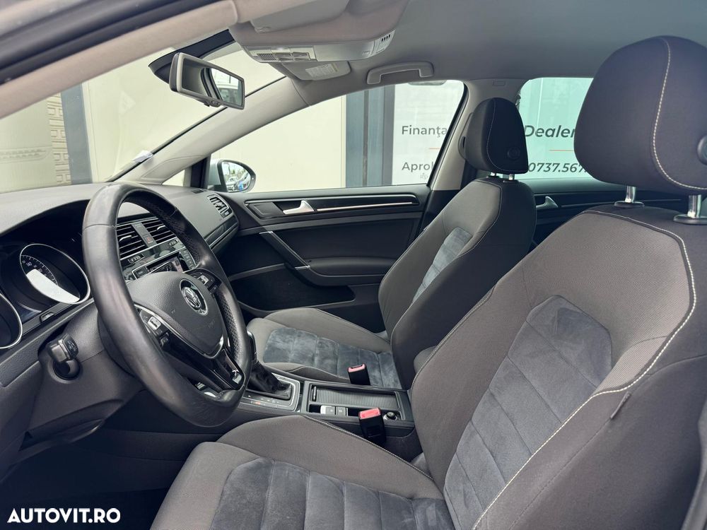 Volkswagen Golf 1.6 TDI DPF DSG Team - 11