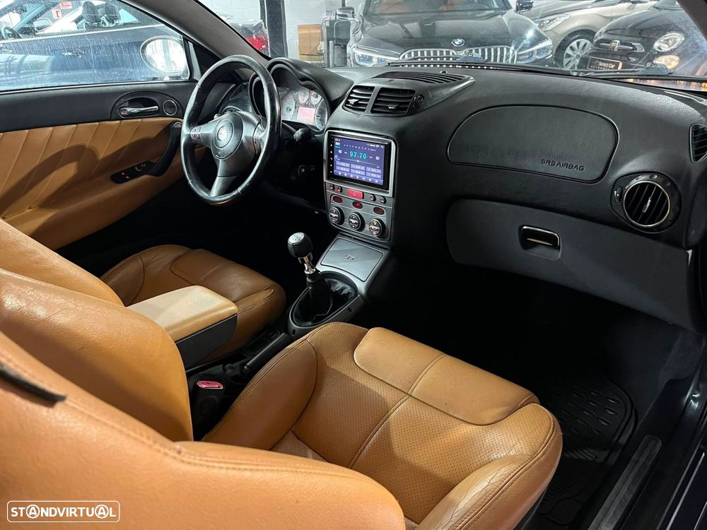 Alfa Romeo GT 1.9 JTD M-JET Progression - 11